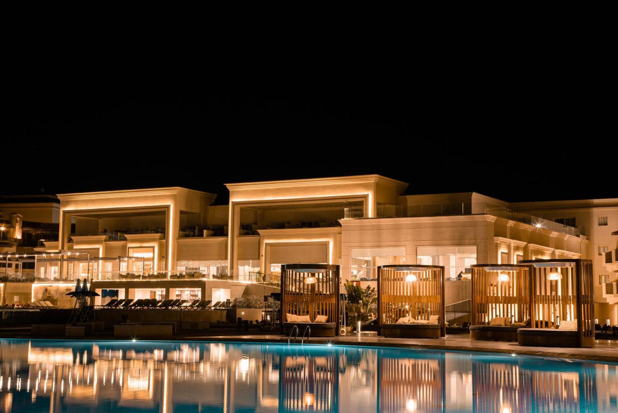 The V Luxury Resort Sahl Hasheesh Hurghada Extérieur photo The Westin Resort Marina El Alamein