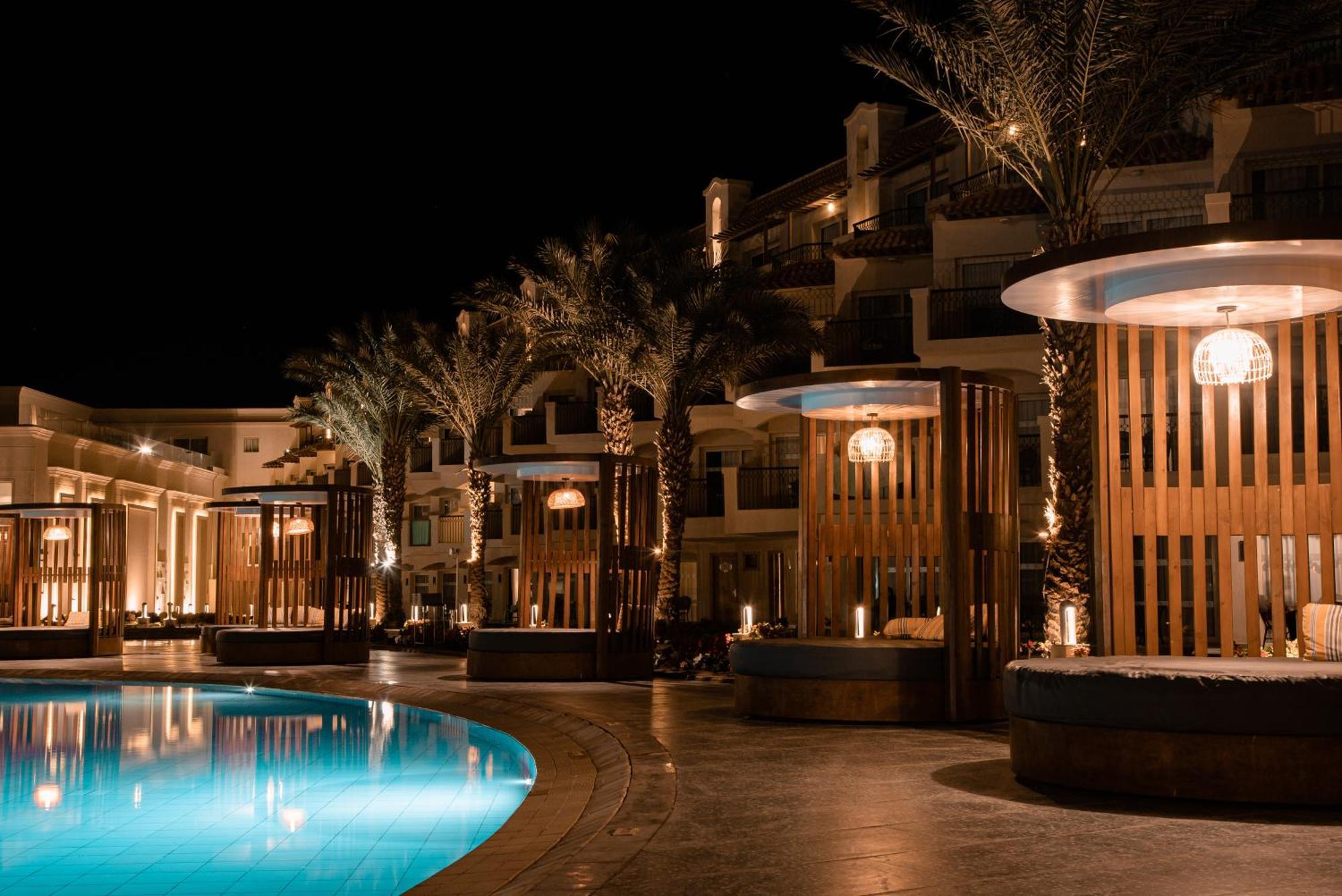 The V Luxury Resort Sahl Hasheesh Hurghada Extérieur photo The resort at night