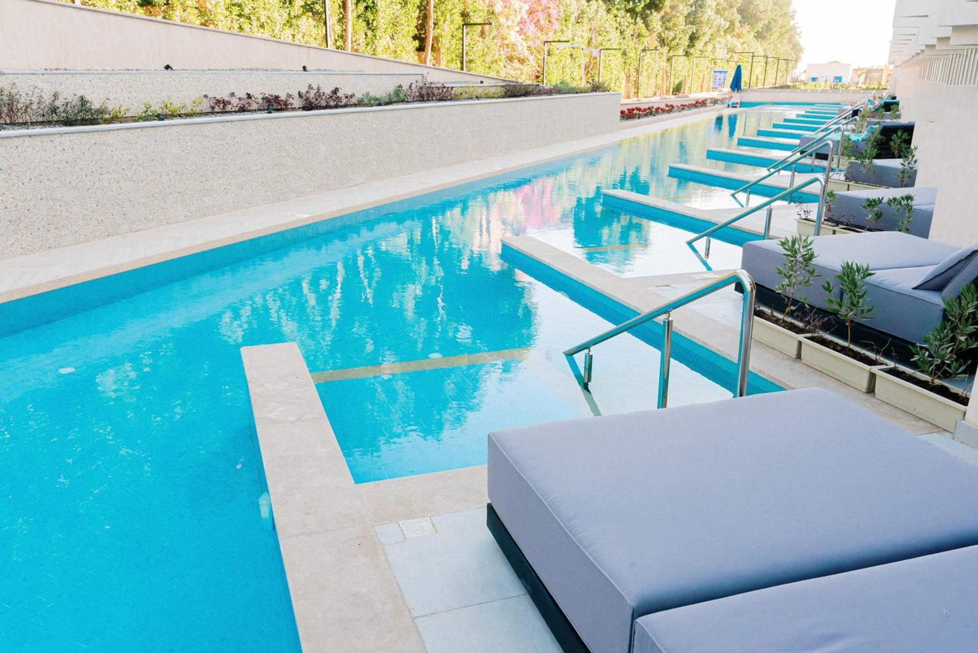 The V Luxury Resort Sahl Hasheesh Hurghada Extérieur photo The pool at the 1011 Museum Building