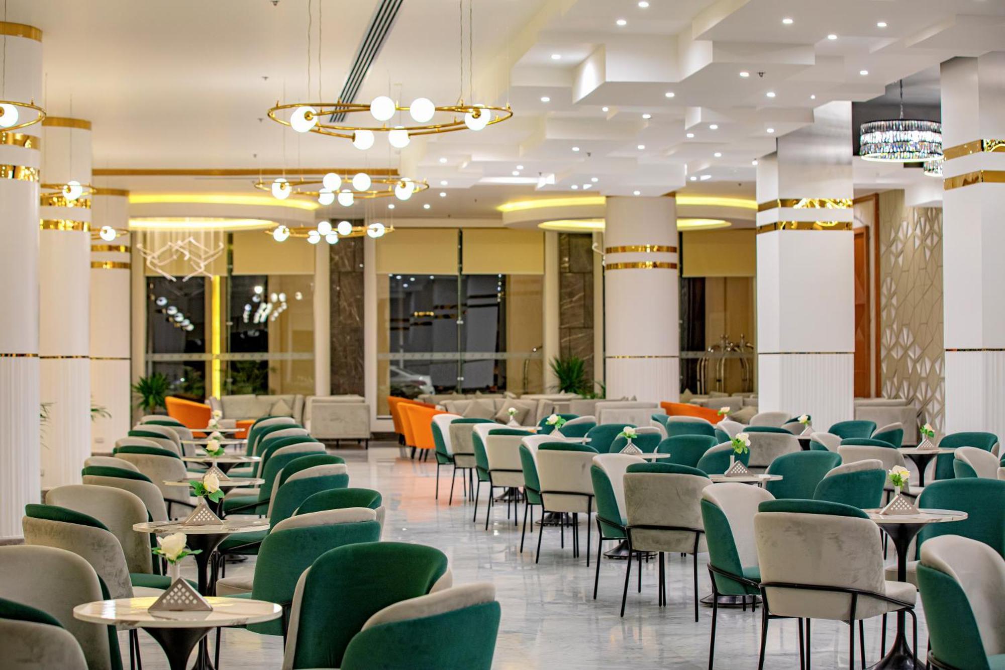 The V Luxury Resort Sahl Hasheesh Hurghada Extérieur photo The interior of the restaurant