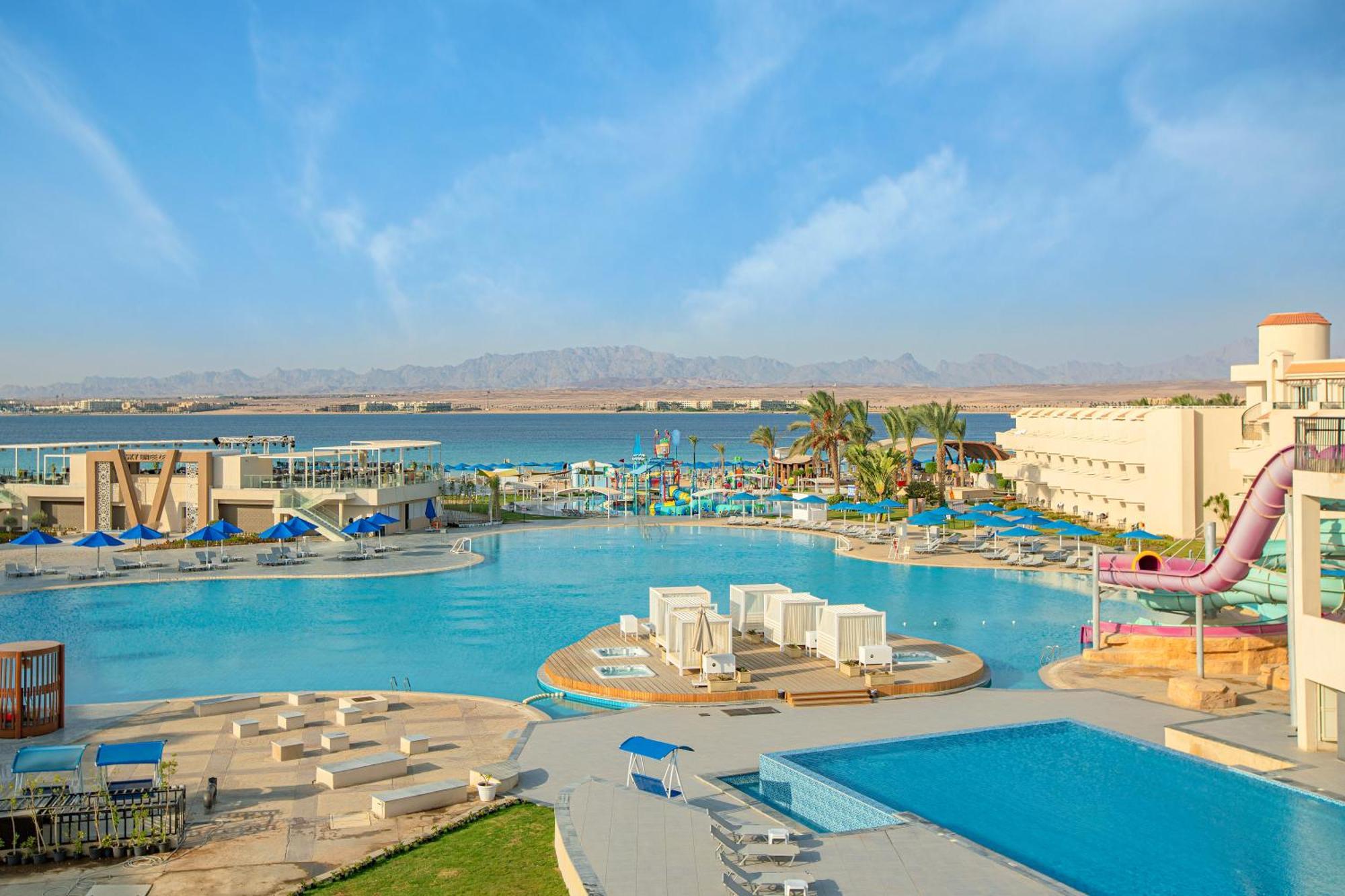 The V Luxury Resort Sahl Hasheesh Hurghada Extérieur photo View of the resort