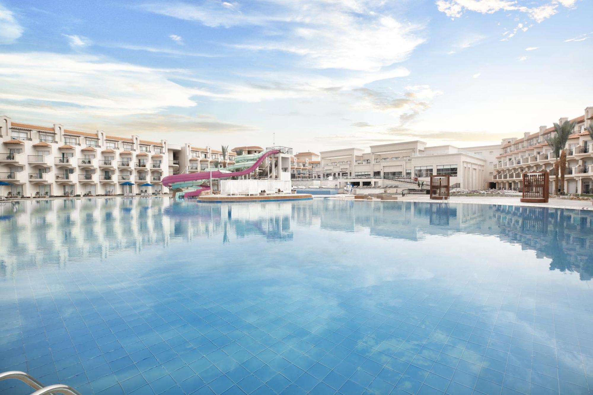 The V Luxury Resort Sahl Hasheesh Hurghada Extérieur photo The resort's main pool